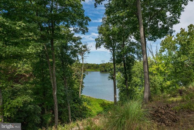 18180 SHINNIECOCK HILLS PL, Leesburg, VA 20176