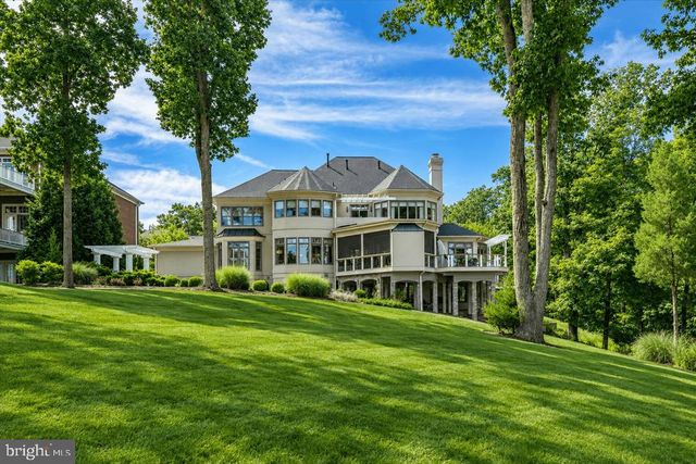 18180 SHINNIECOCK HILLS PL, Leesburg, VA 20176
