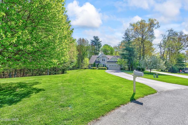 12 Carrington Court, Clifton Park, NY 12065