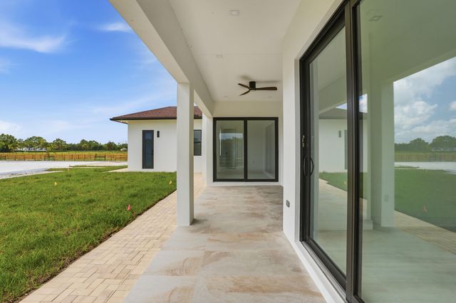 2324 Deer Run Trail, Loxahatchee, FL 33470
