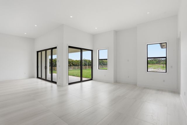 2324 Deer Run Trail, Loxahatchee, FL 33470