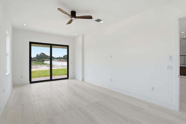 2324 Deer Run Trail, Loxahatchee, FL 33470