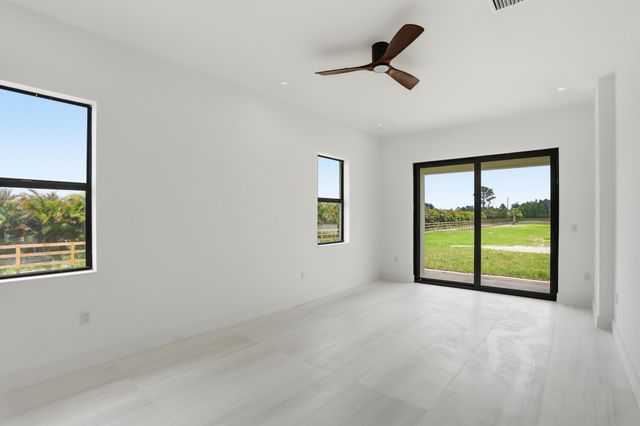 2324 Deer Run Trail, Loxahatchee, FL 33470