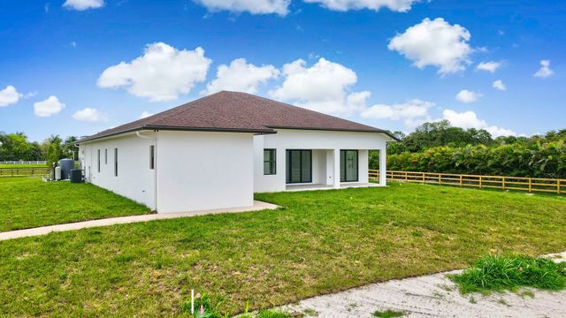 2324 Deer Run Trail, Loxahatchee, FL 33470