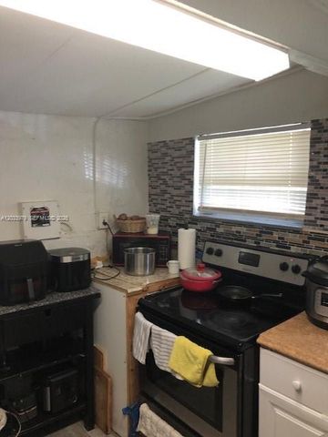 3314 NW 9th Ct, Miami, FL 33127