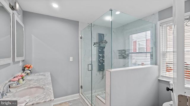 18 N HAWTHORNE RD, Middle River, MD 21220