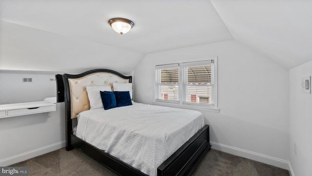 18 N HAWTHORNE RD, Middle River, MD 21220