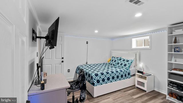 18 N HAWTHORNE RD, Middle River, MD 21220