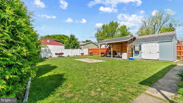 18 N HAWTHORNE RD, Middle River, MD 21220