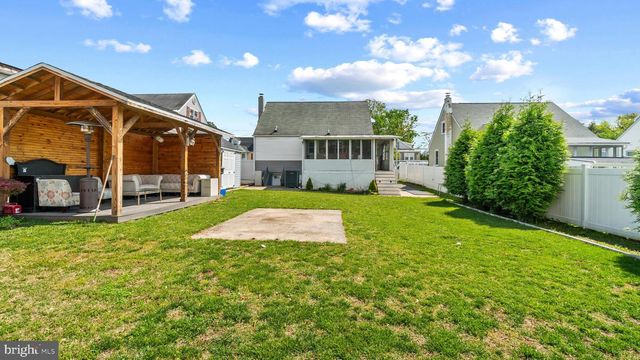 18 N HAWTHORNE RD, Middle River, MD 21220