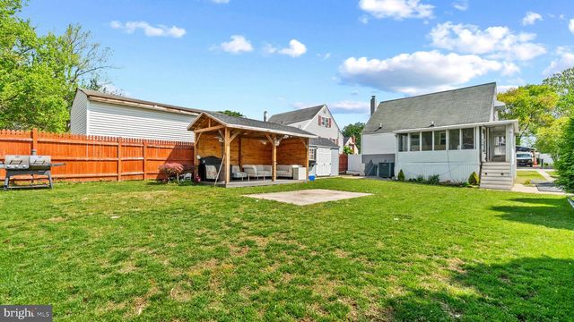 18 N HAWTHORNE RD, Middle River, MD 21220