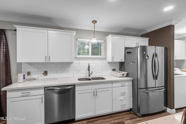 805 Herlihy Street, Waveland, MS 39576