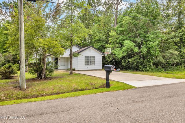 805 Herlihy Street, Waveland, MS 39576
