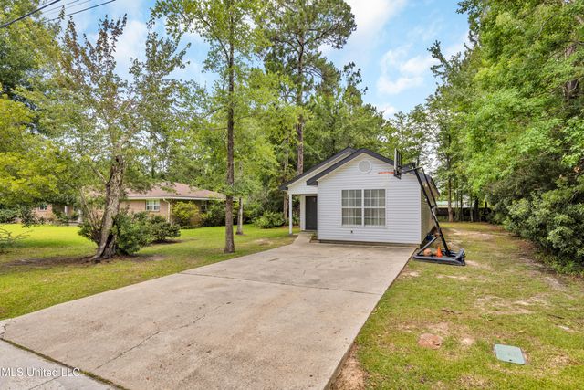 805 Herlihy Street, Waveland, MS 39576