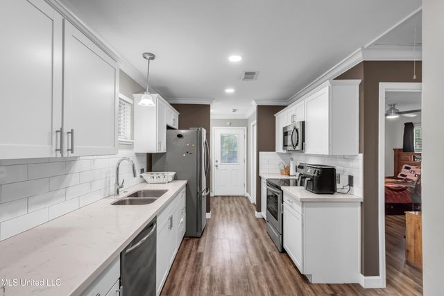 805 Herlihy Street, Waveland, MS 39576