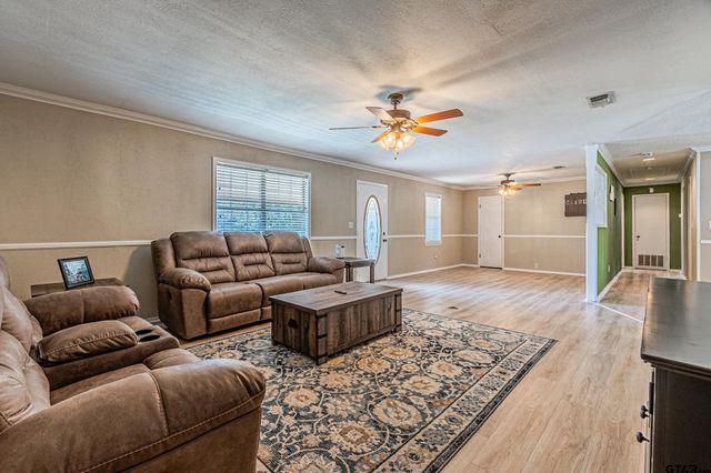 19869 Highway 11 E, Winnsboro, TX 75494