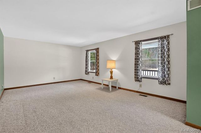 5099 Shields Road, Holly, MI 48442