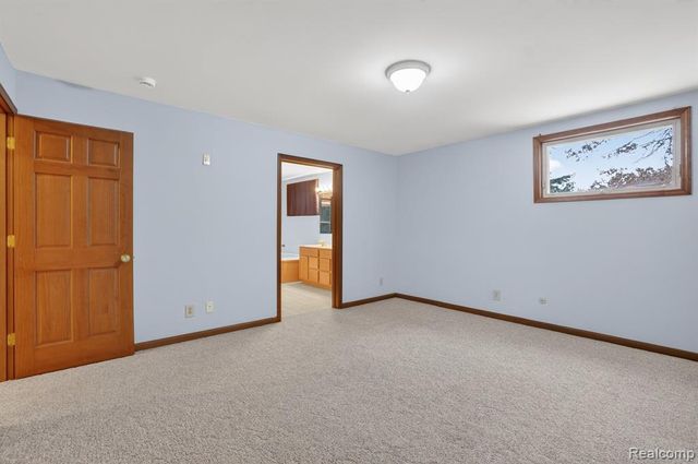 5099 Shields Road, Holly, MI 48442