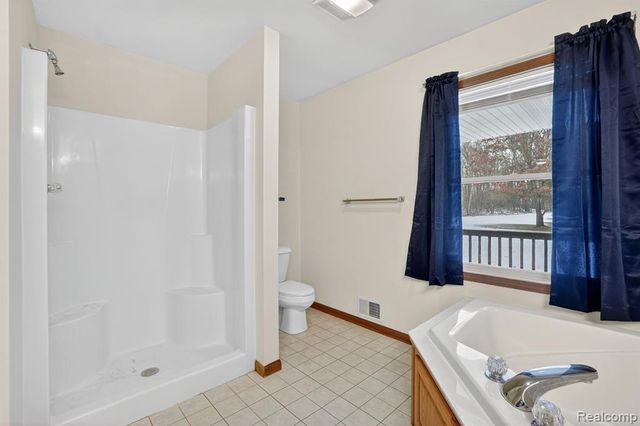 5099 Shields Road, Holly, MI 48442