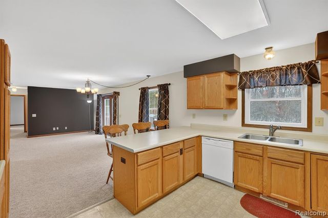 5099 Shields Road, Holly, MI 48442