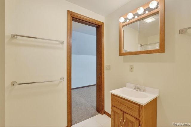 5099 Shields Road, Holly, MI 48442