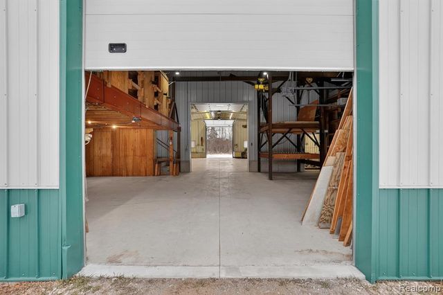 5099 Shields Road, Holly, MI 48442