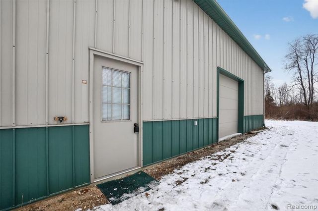 5099 Shields Road, Holly, MI 48442