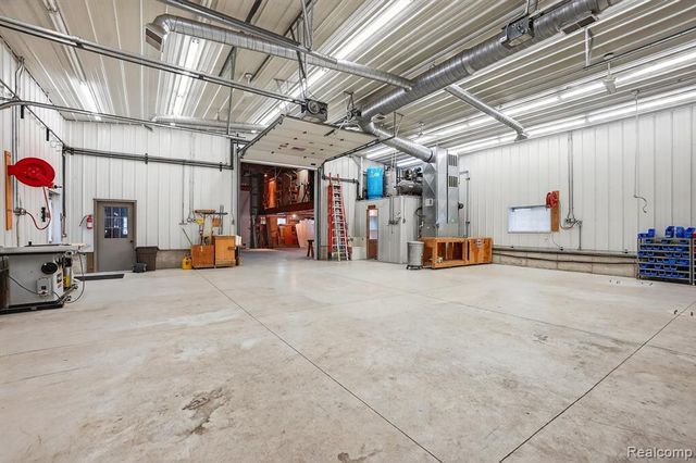 5099 Shields Road, Holly, MI 48442