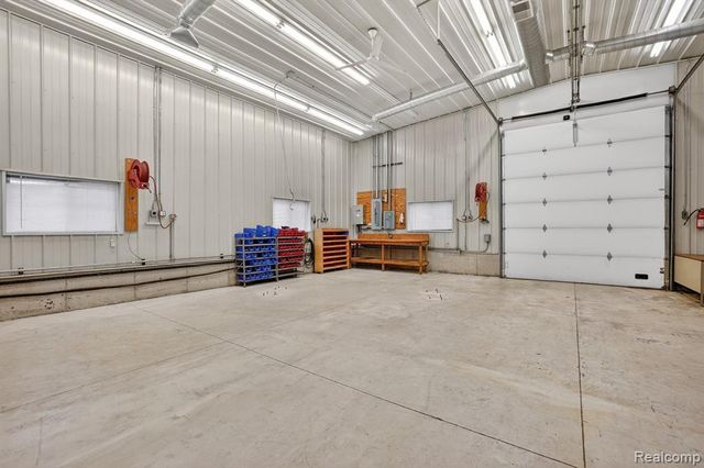 5099 Shields Road, Holly, MI 48442