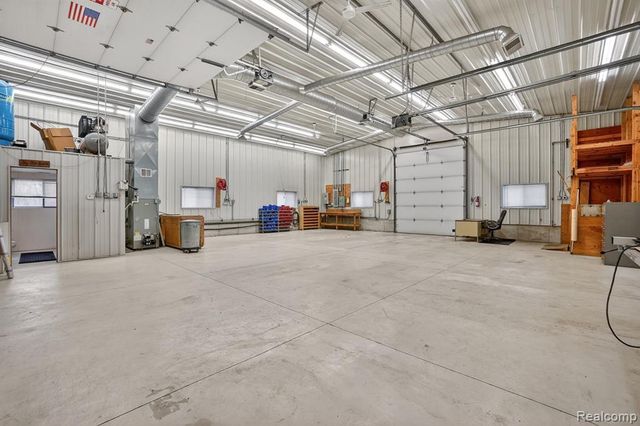 5099 Shields Road, Holly, MI 48442