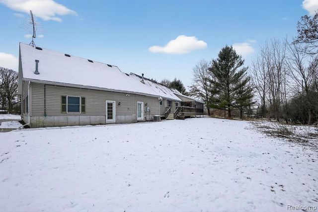 5099 Shields Road, Holly, MI 48442