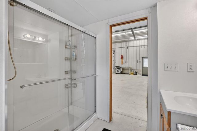 5099 Shields Road, Holly, MI 48442