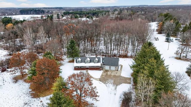 5099 Shields Road, Holly, MI 48442