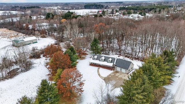 5099 Shields Road, Holly, MI 48442