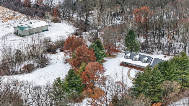 5099 Shields Road, Holly, MI 48442