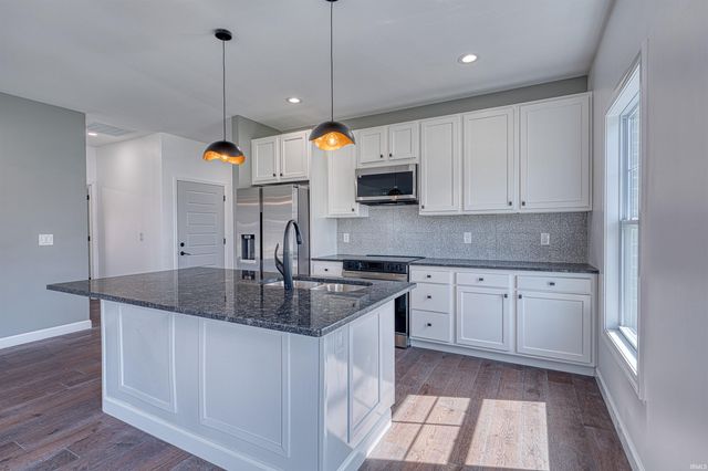 3535 Montgomery Court, Newburgh, IN 47630