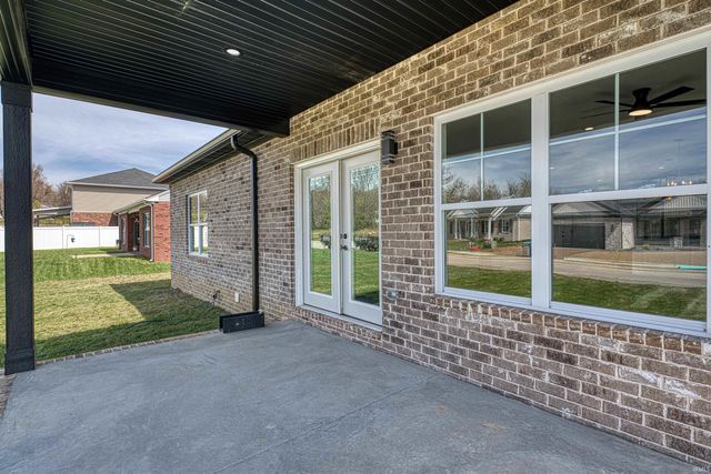 3535 Montgomery Court, Newburgh, IN 47630