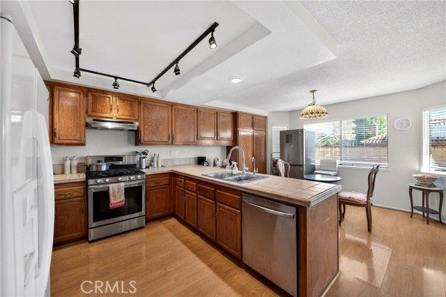 6109 Vineyard Ave, Rancho Cucamonga, CA 91701