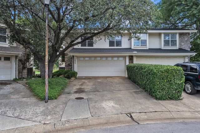 1827 Lakecrest Circle, Carrollton, TX 75006