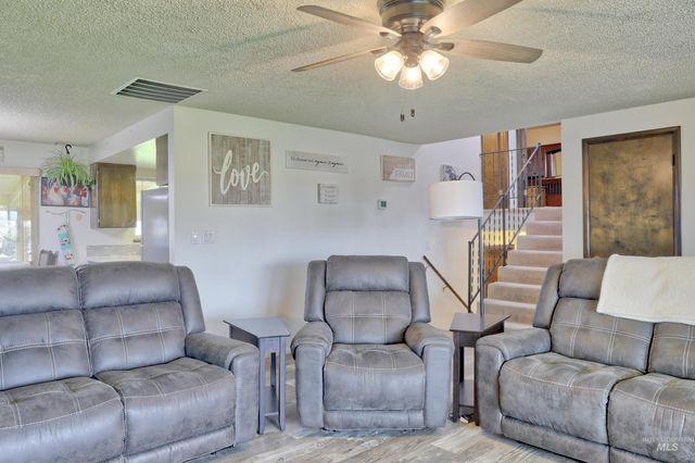 15925 S Curtis Rd, Kuna, ID 83634