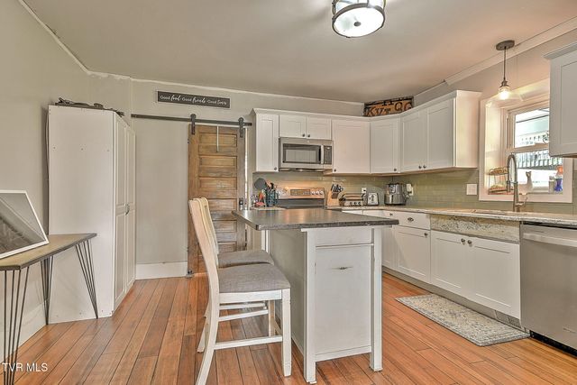 310 Hugh Cox Road, Gray, TN 37615