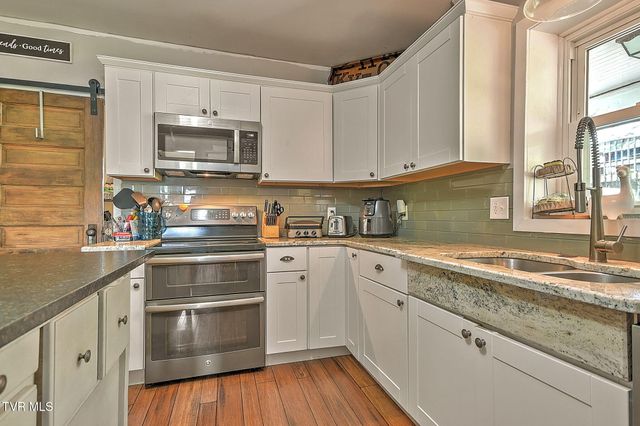 310 Hugh Cox Road, Gray, TN 37615