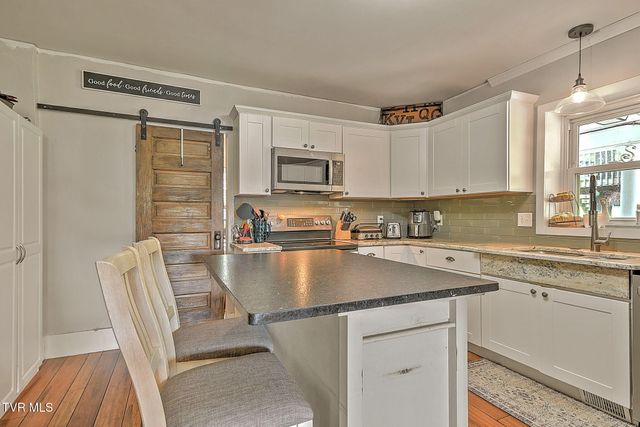 310 Hugh Cox Road, Gray, TN 37615