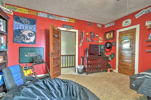 310 Hugh Cox Road, Gray, TN 37615