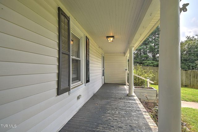 310 Hugh Cox Road, Gray, TN 37615