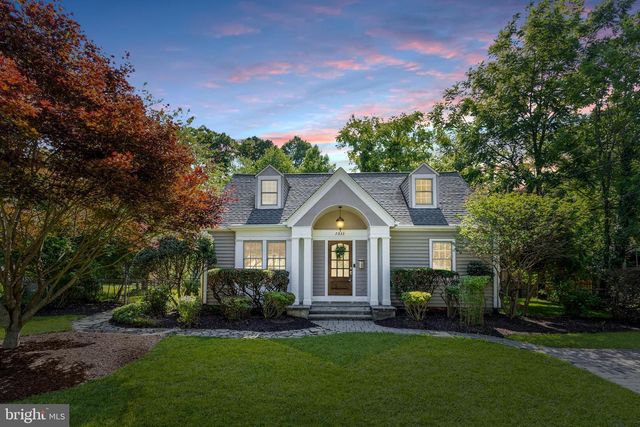 2833 BOLLING RD, Falls Church, VA 22042