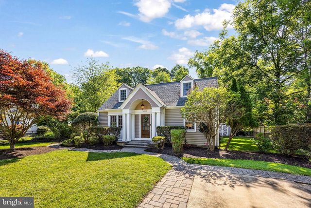 2833 BOLLING RD, Falls Church, VA 22042