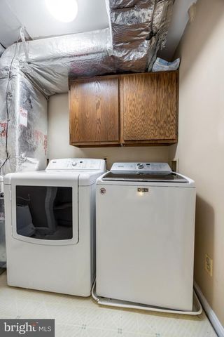 2833 BOLLING RD, Falls Church, VA 22042