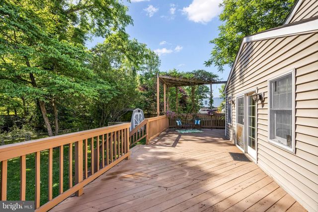 2833 BOLLING RD, Falls Church, VA 22042