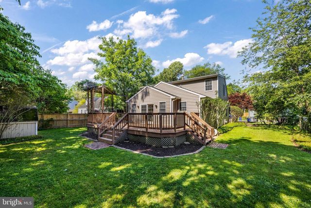 2833 BOLLING RD, Falls Church, VA 22042